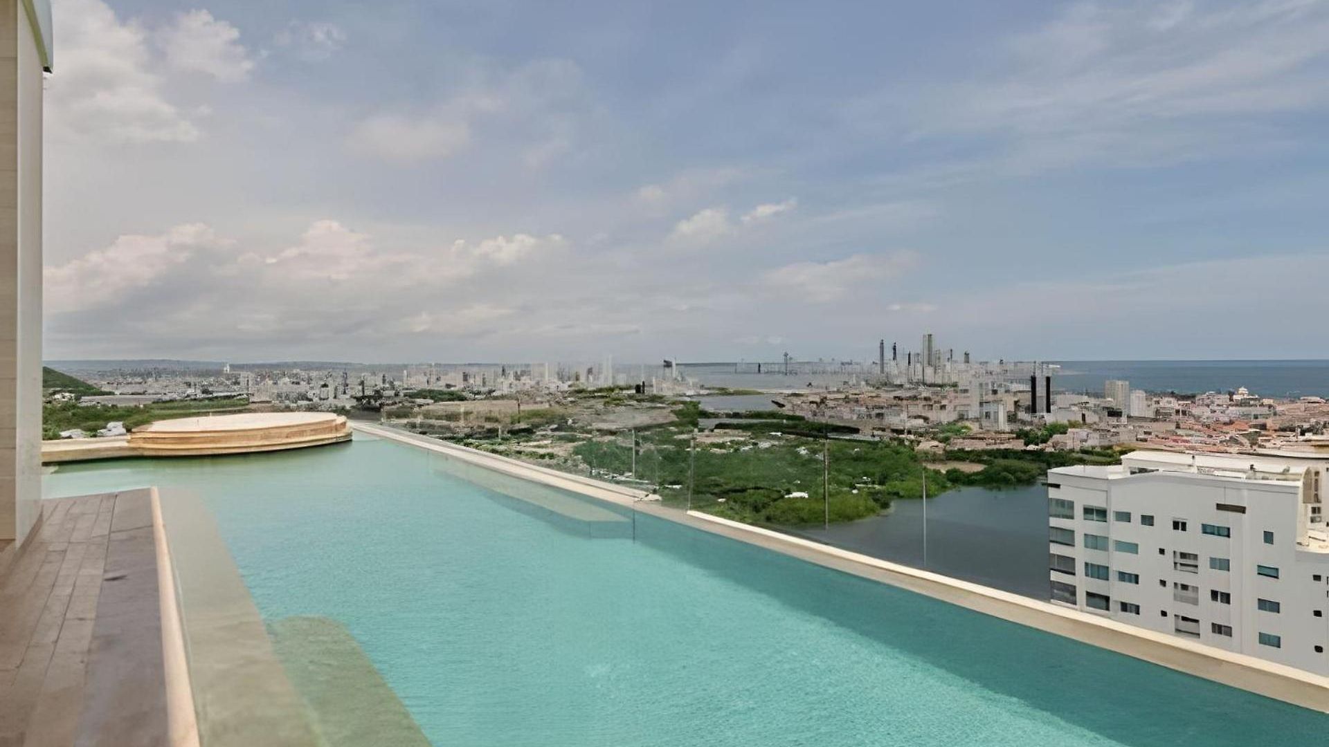 Lujoso Y Nuevo Cerca Al Centro/ Piscina Panoramica *
