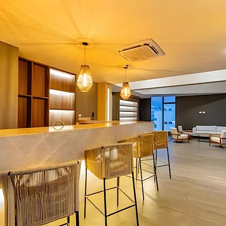 Lujoso Y Nuevo Cerca Al Centro/ Piscina Panorámica Apartamento Cartagena