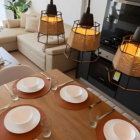 Apartamento Lujoso Y Nuevo Cerca Al Centro/ Piscina Panorámica