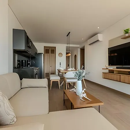 Apartamento Lujoso Y Nuevo Cerca Al Centro/ Piscina Panorámica
