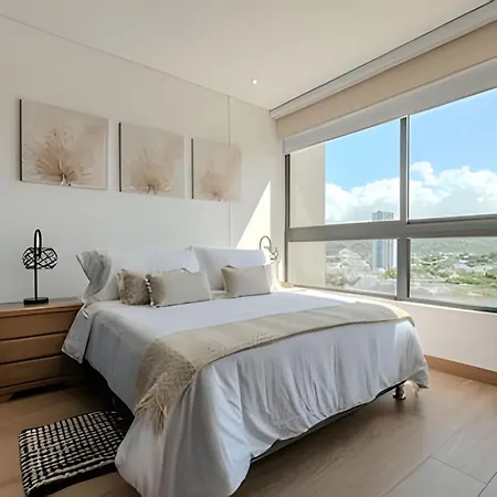 Apartamento Lujoso Y Nuevo Cerca Al Centro/ Piscina Panorámica *
